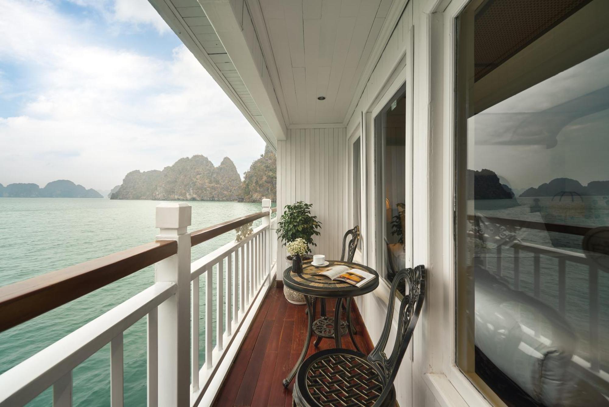 Signature Royal Halong Cruise Ha Long