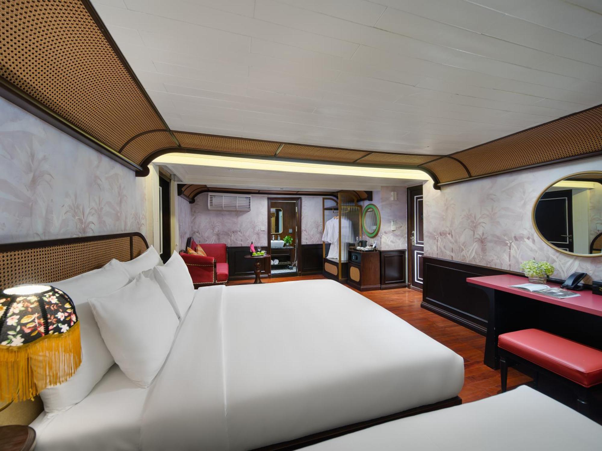Signature Royal Halong Cruise 5* Ha Long
